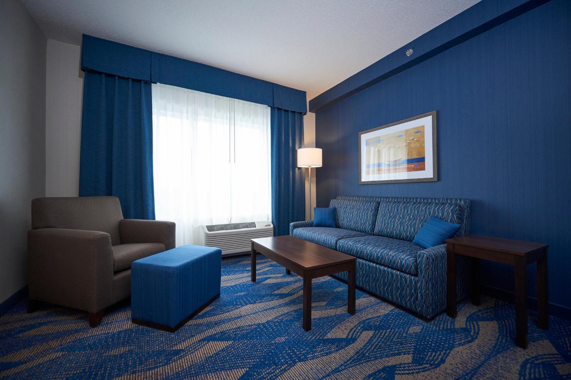 Holiday Inn Express & Suites St. John'S Airport By Ihg Eksteriør billede