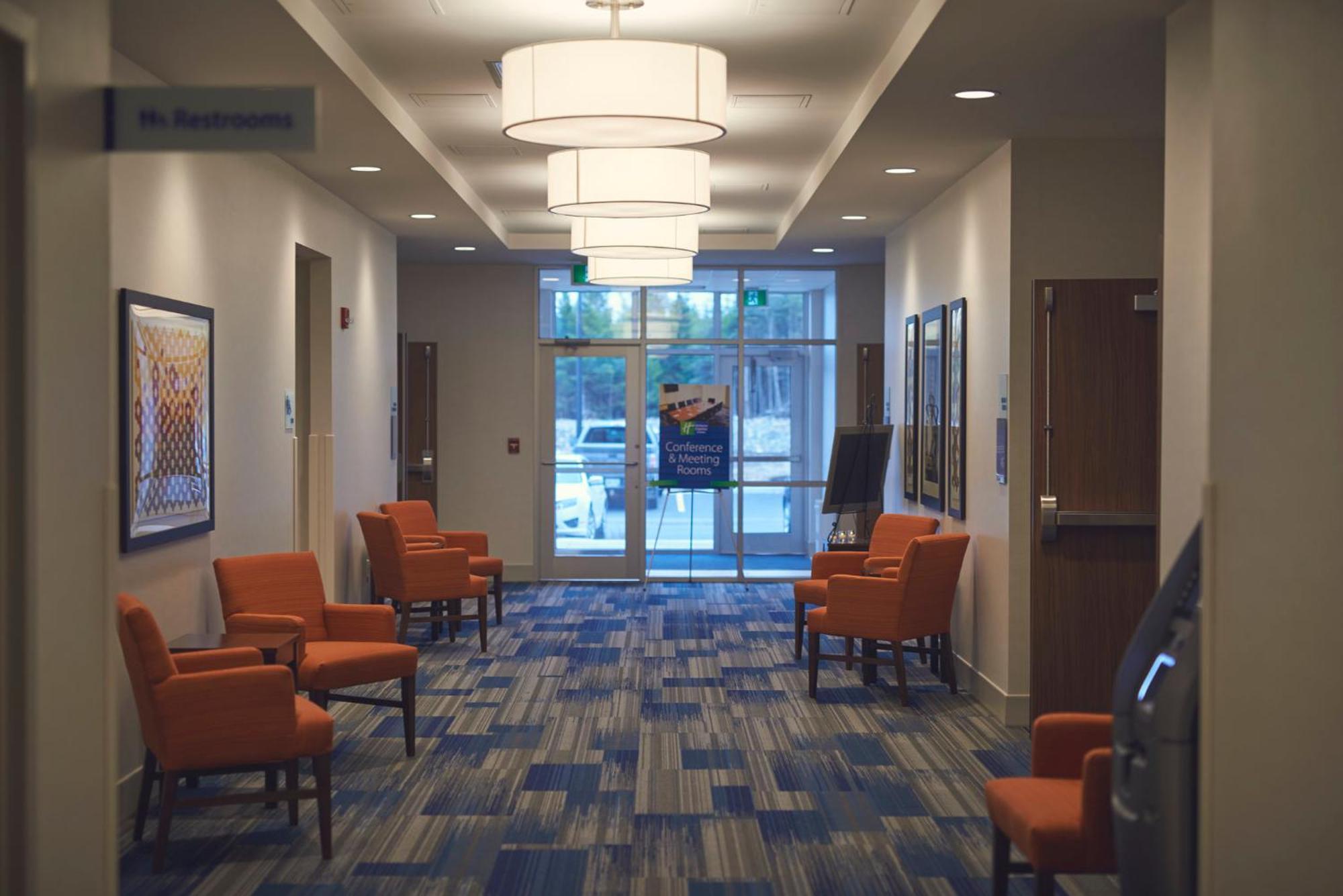 Holiday Inn Express & Suites St. John'S Airport By Ihg Eksteriør billede