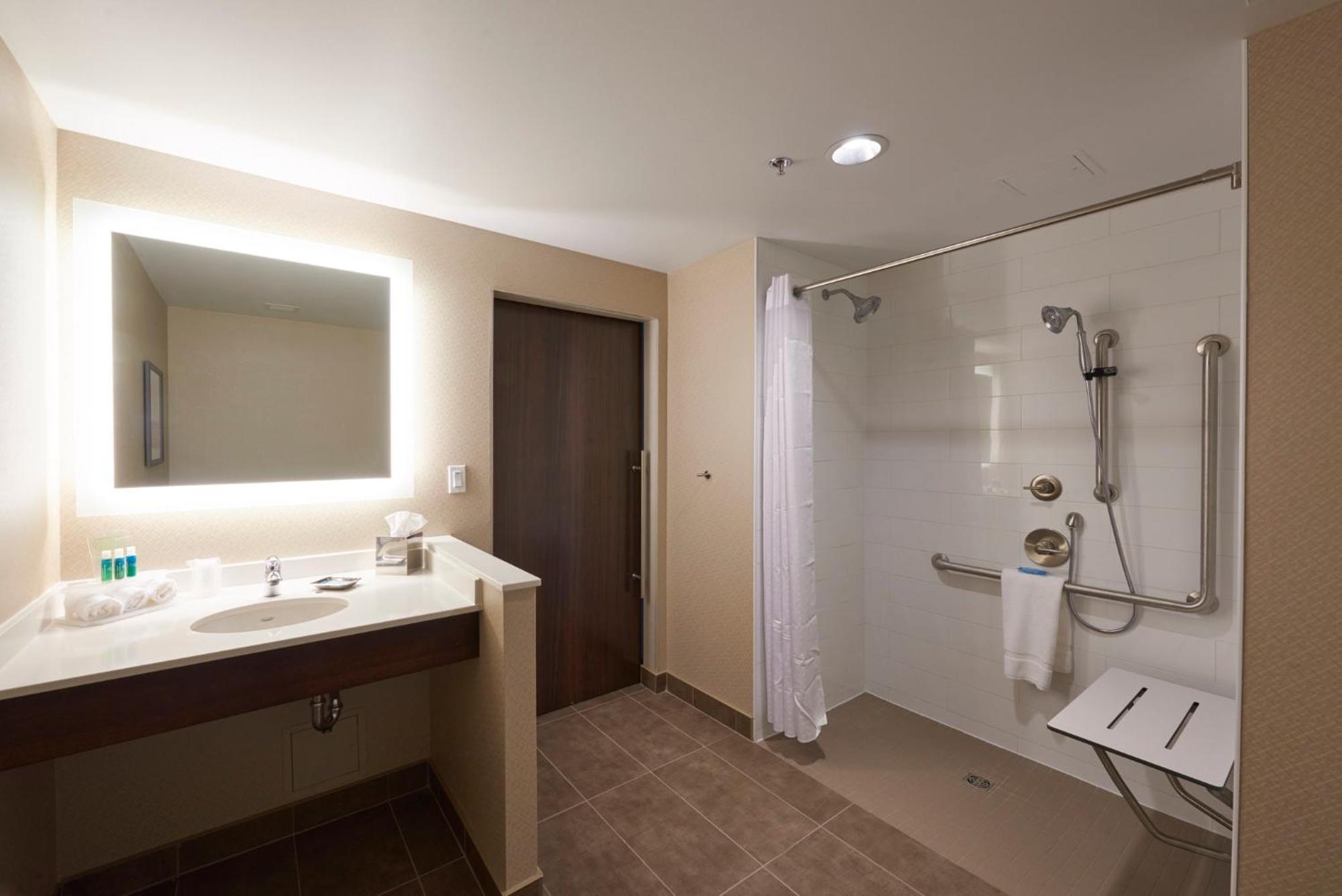 Holiday Inn Express & Suites St. John'S Airport By Ihg Eksteriør billede